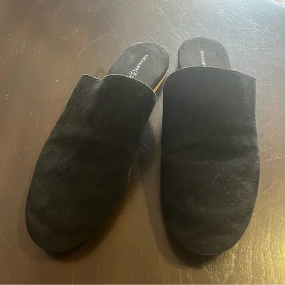 ❣️FEB. DONATION SALE❣️ Treasure & Bond Black Flat Mules - Picture 2 of 6